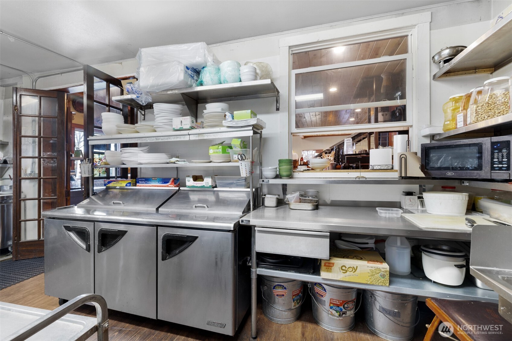 111 W Bell Street Property Photo 6