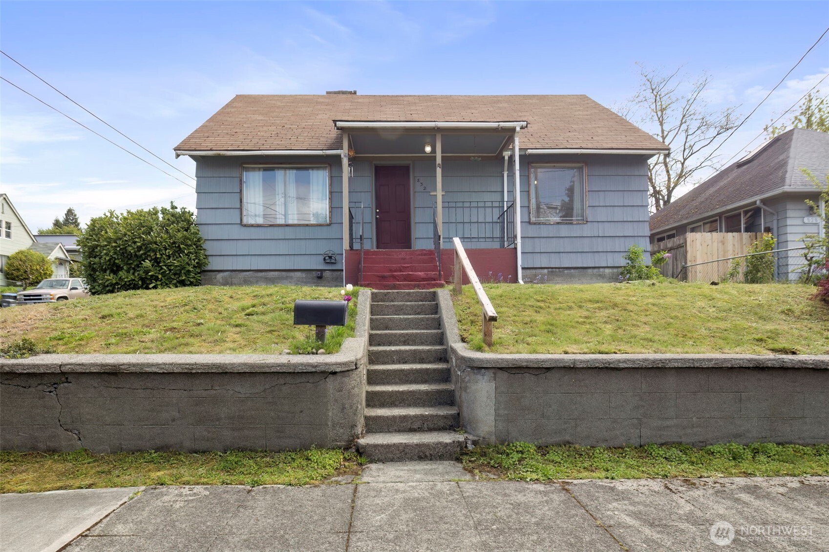 832 Cogean Avenue Property Photo