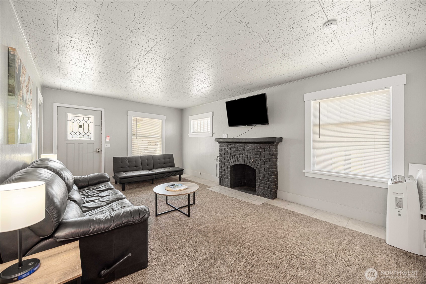 519 E Woodin Avenue Property Photo 6