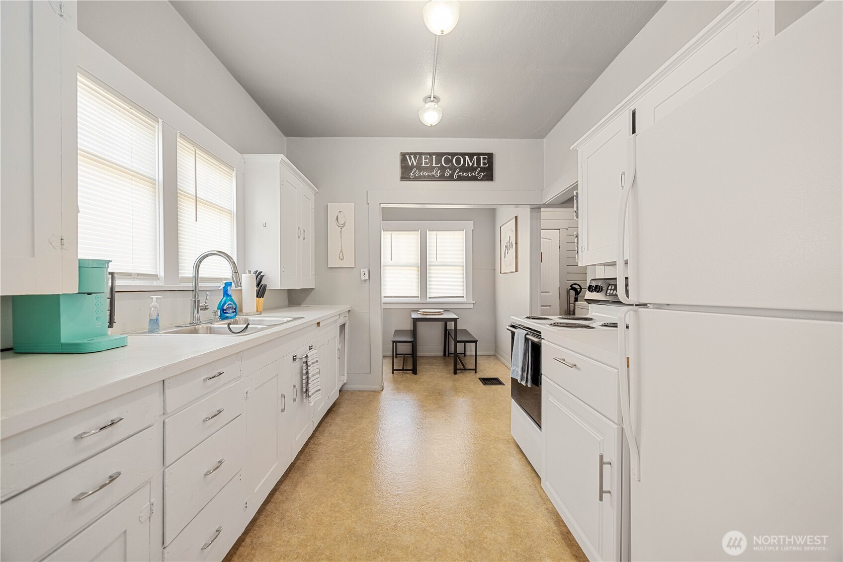 519 E Woodin Avenue Property Photo 7