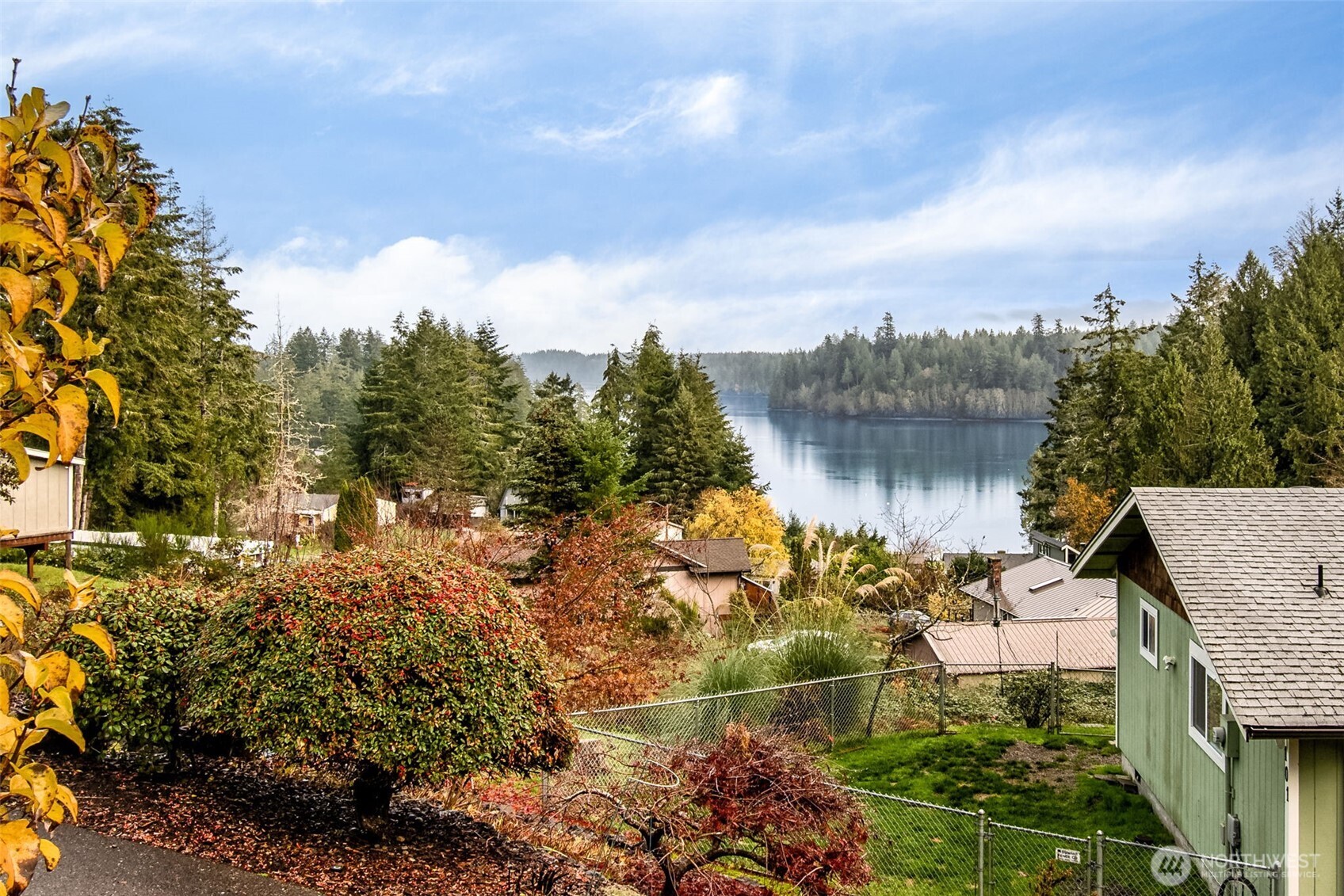 110 E Sea Breeze Drive Property Photo 1