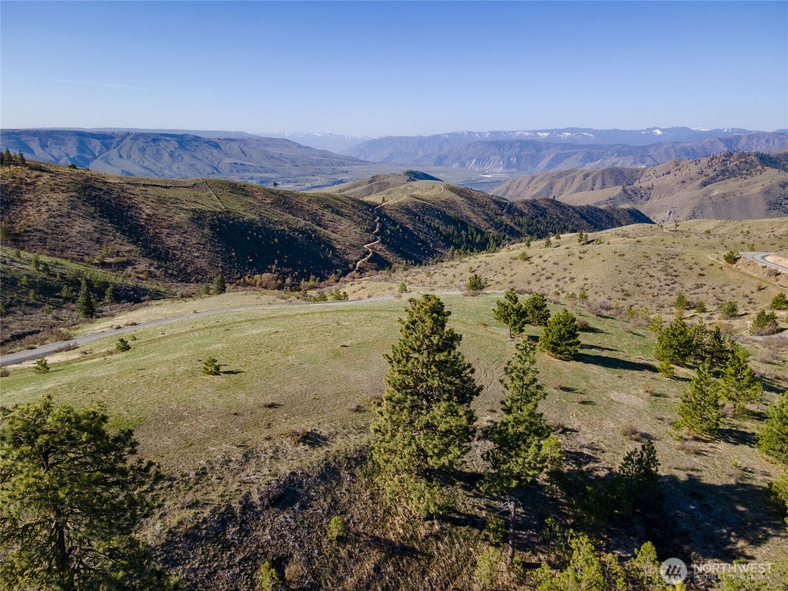 282 Hawks Ridge Road Property Photo 4