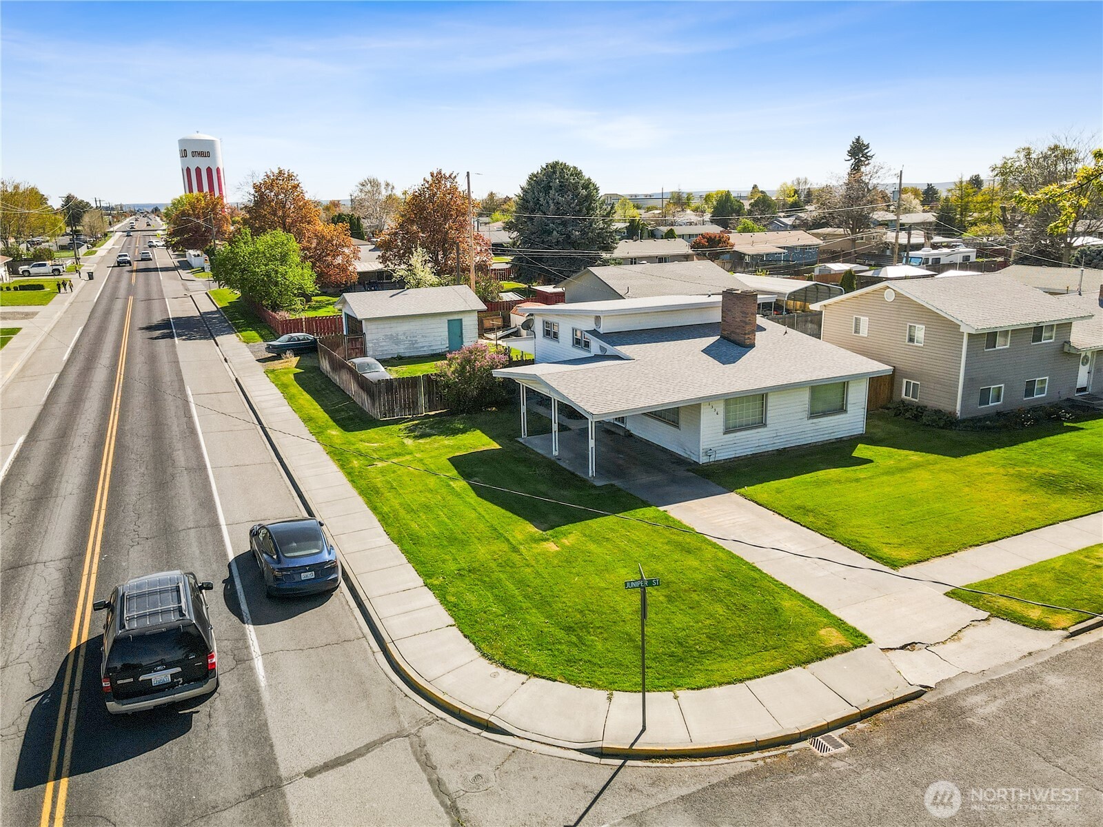 1356 E Juniper Property Photo 1