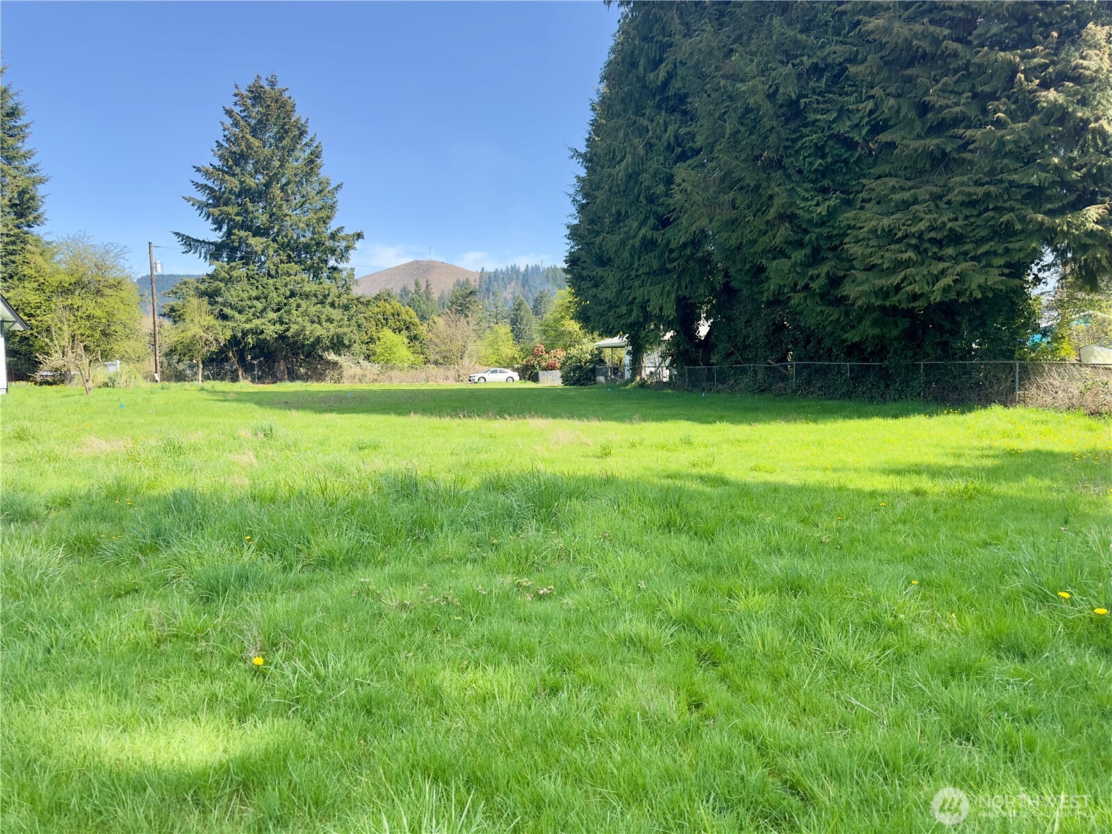 715 Ne Pioneer Avenue Property Photo 1