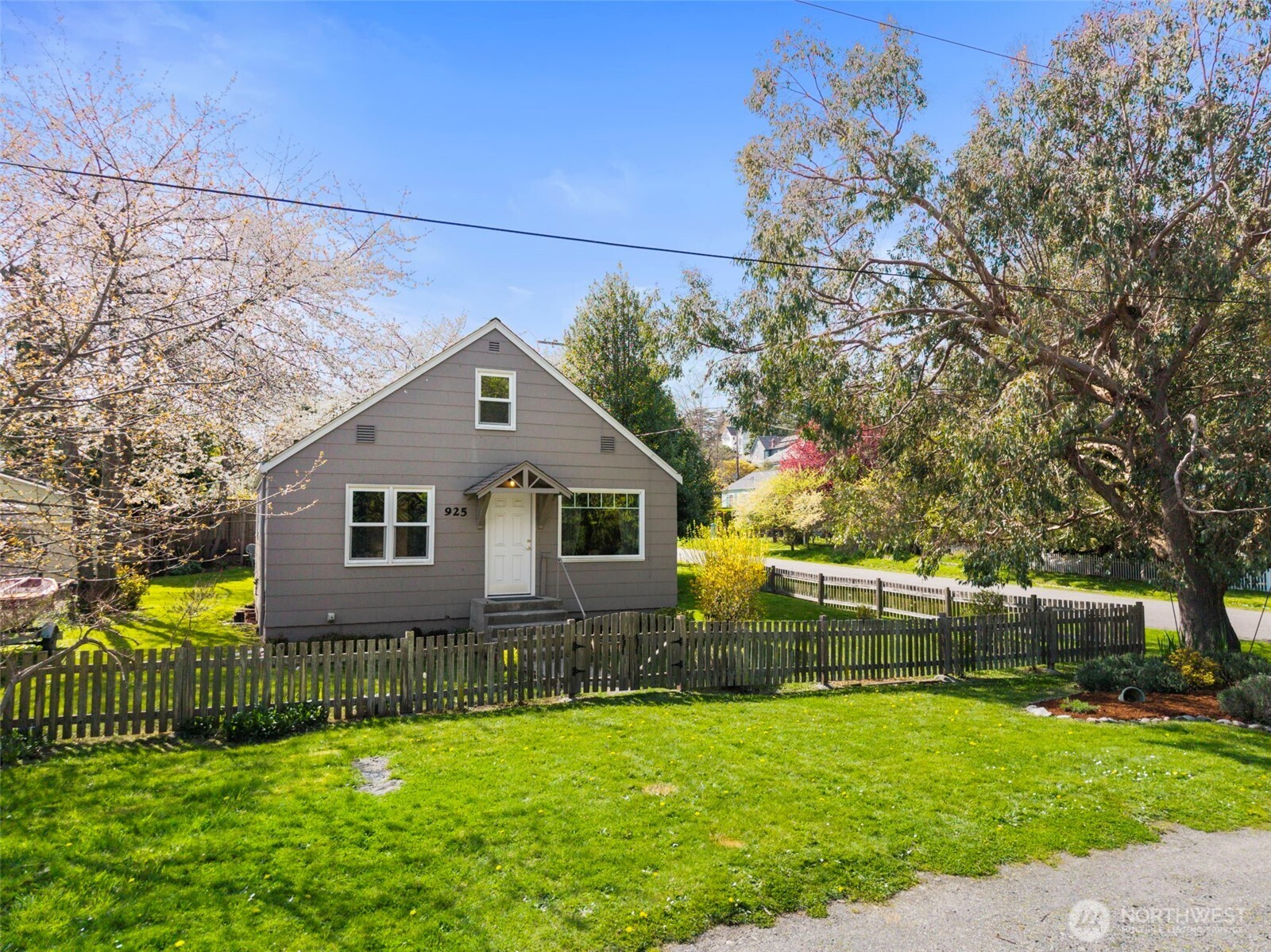 925 Jackson Street Property Photo 1