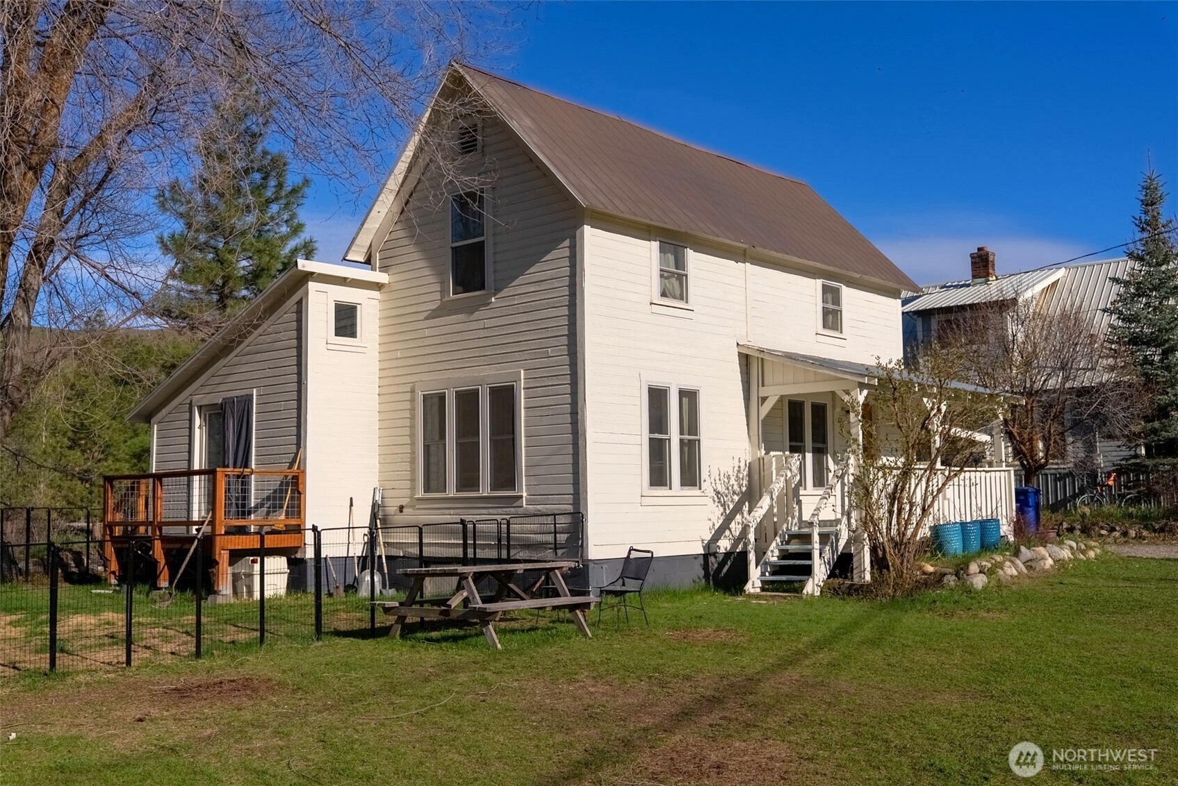 307 Burgar Street Property Photo