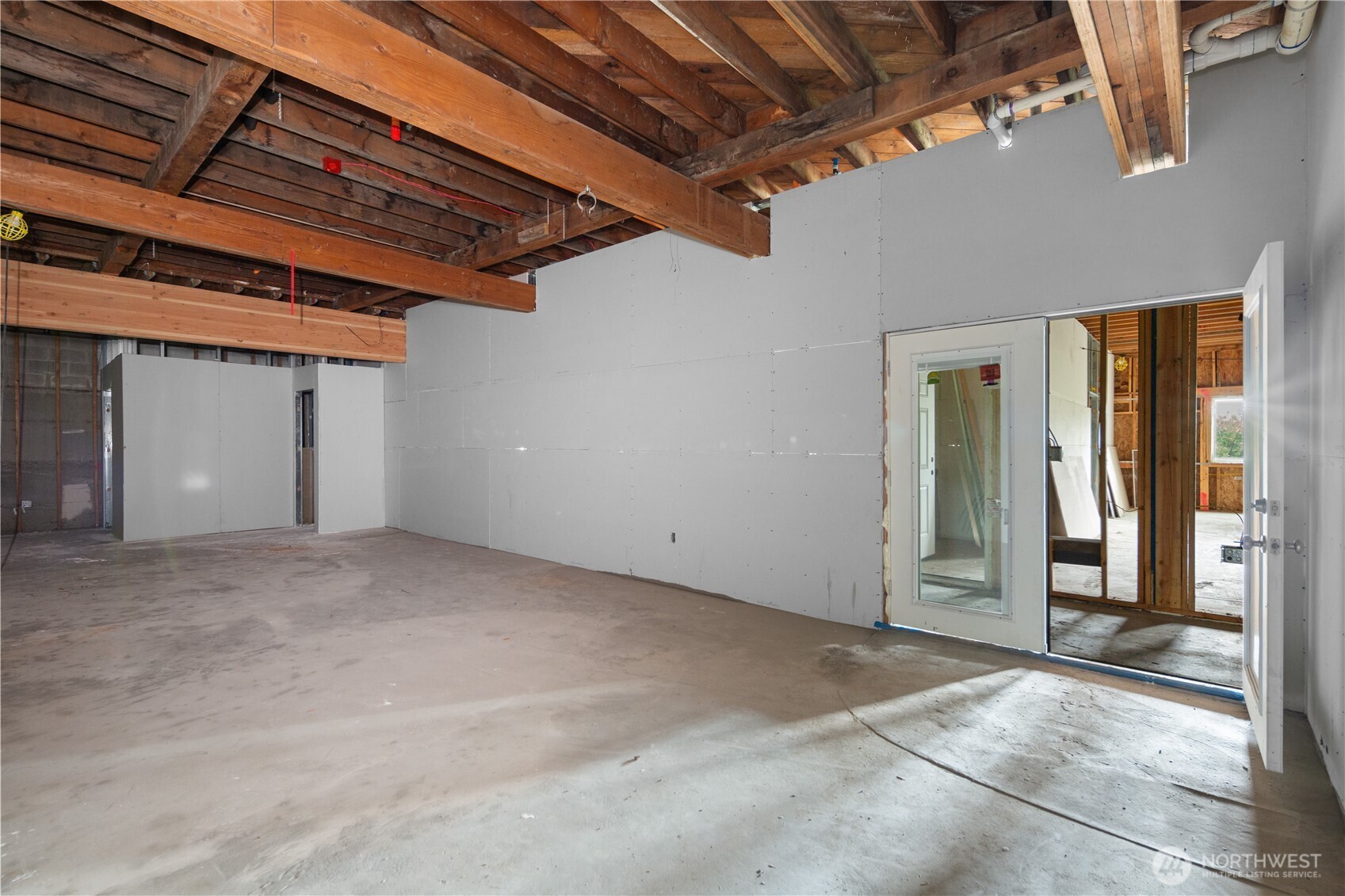10516 Lake City Way Property Photo 11