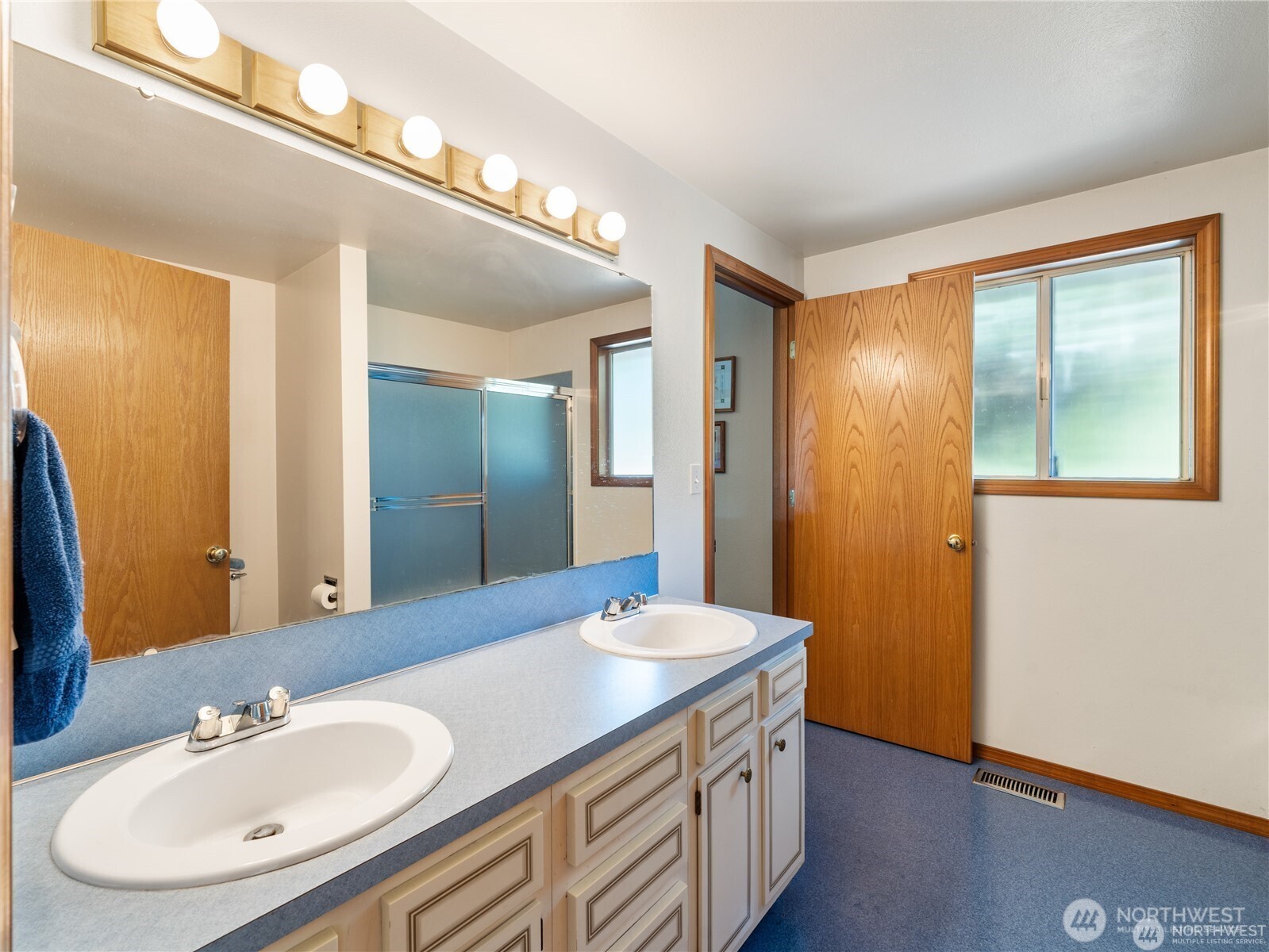 1205 S Walnut Street Property Photo 24