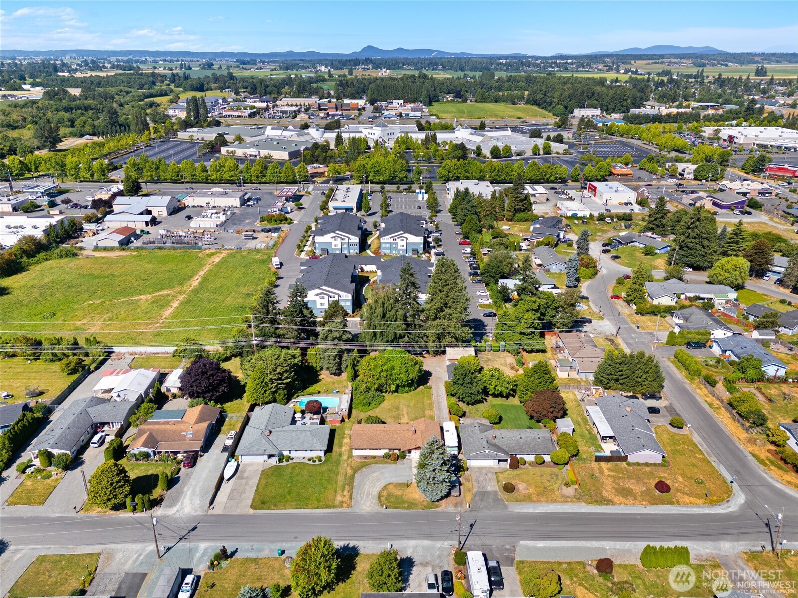 1205 S Walnut Street Property Photo 37