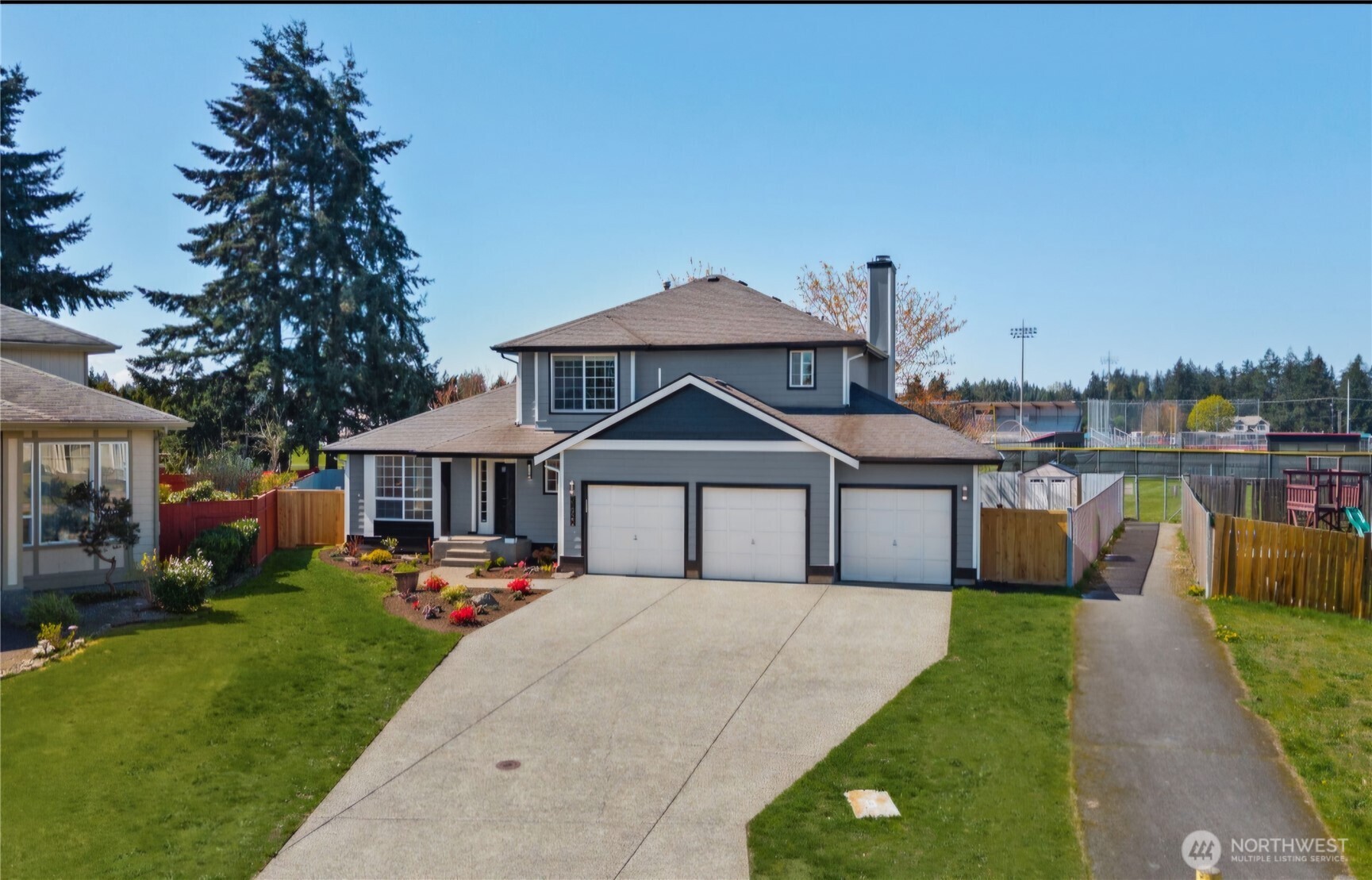 21920 40th Ave E Property Photo