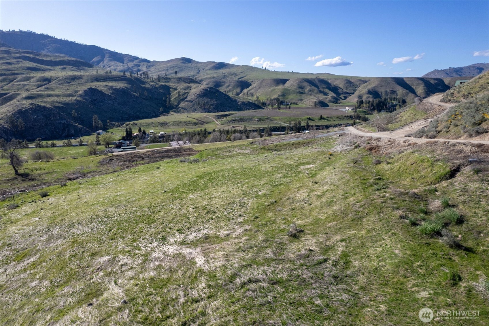 6 Cowboy Road Property Photo 21