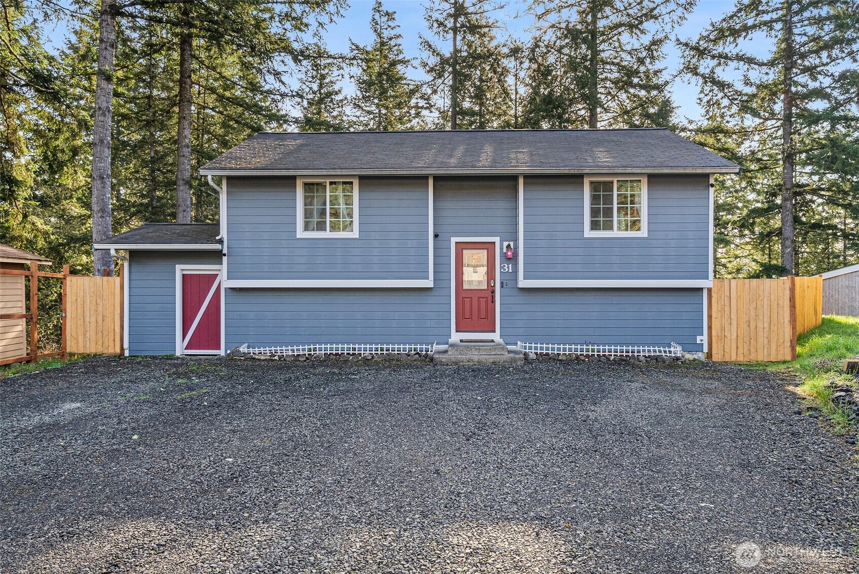 31 Ne Skipper Court Property Photo