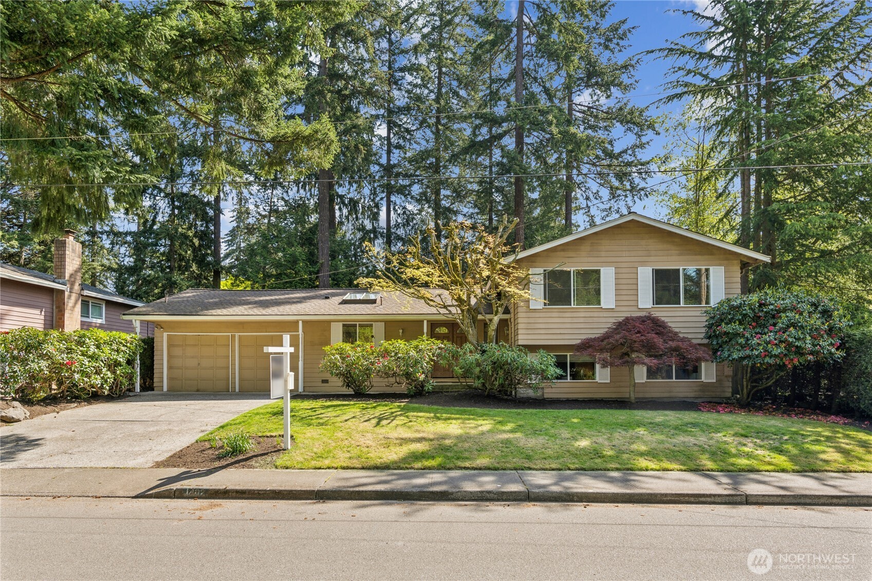 1402 151st Place Property Photo 1