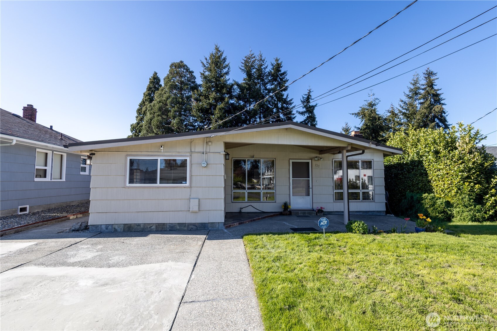 222 S 108th Place Property Photo 1