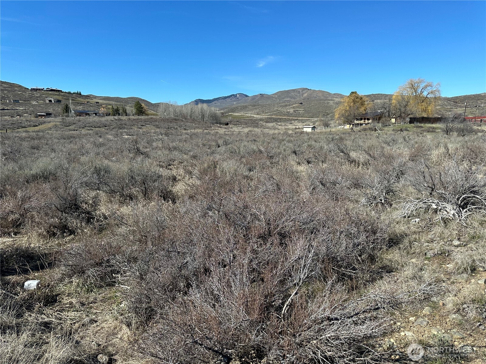 81 W Chewuch Road Property Photo 1