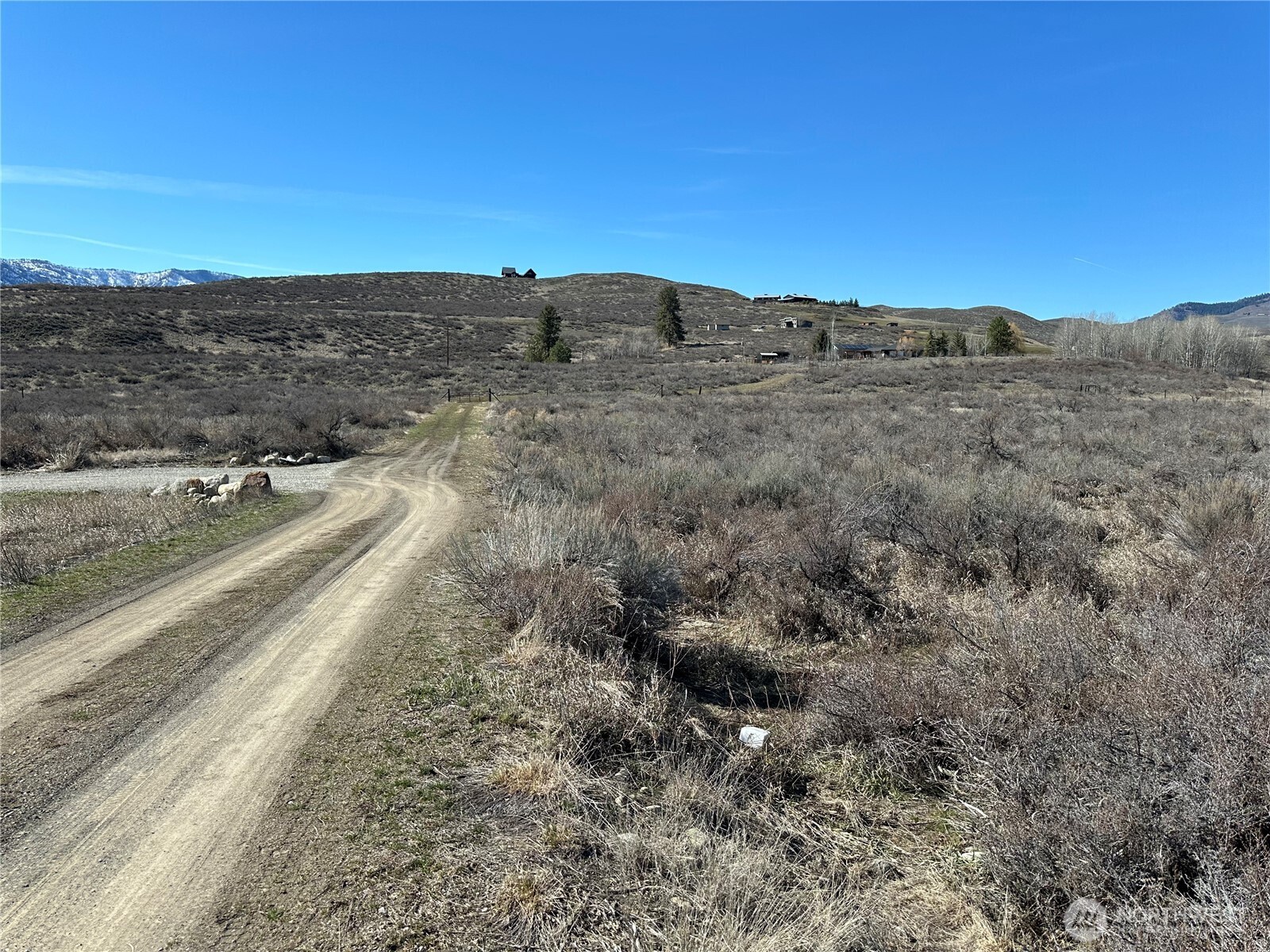 81 W Chewuch Road Property Photo 2