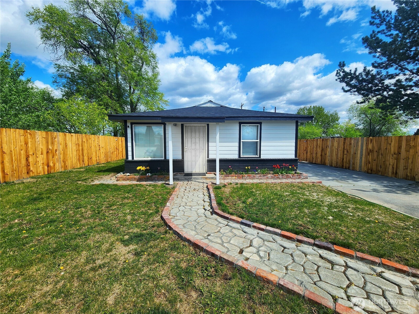 3021 W Peninsula Property Photo