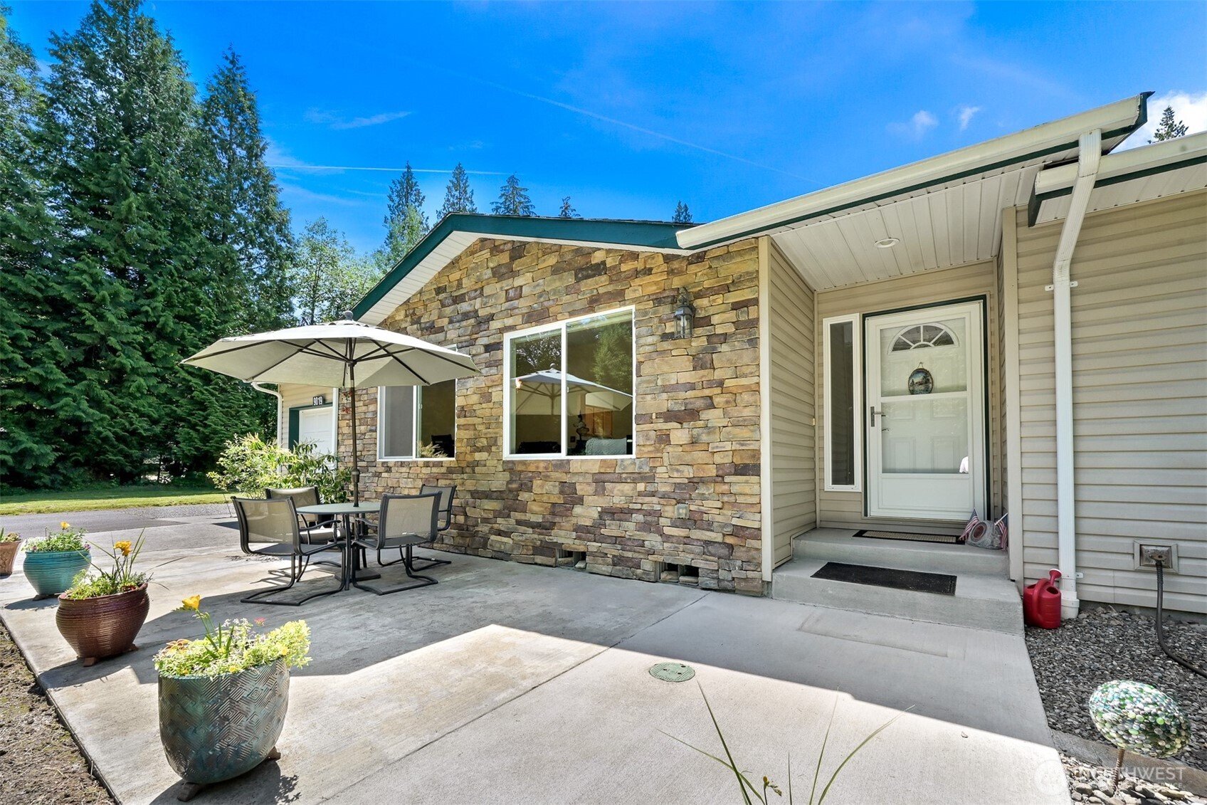 9019 Salmon Creek Lane Property Photo