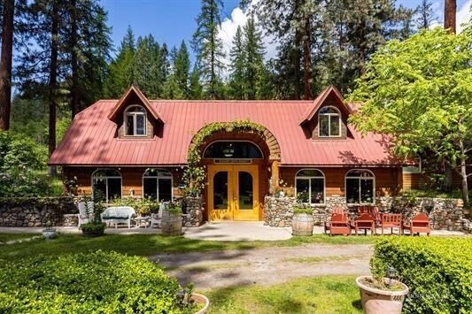 3725 Vineyard Way Property Photo