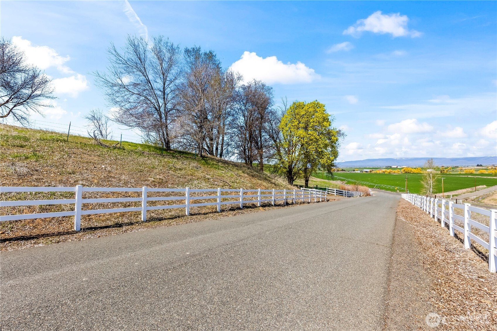 1 Rolling Hill Drive Property Photo