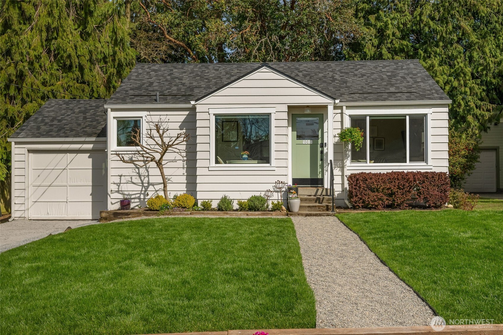 9830 42nd Ave Sw Property Photo