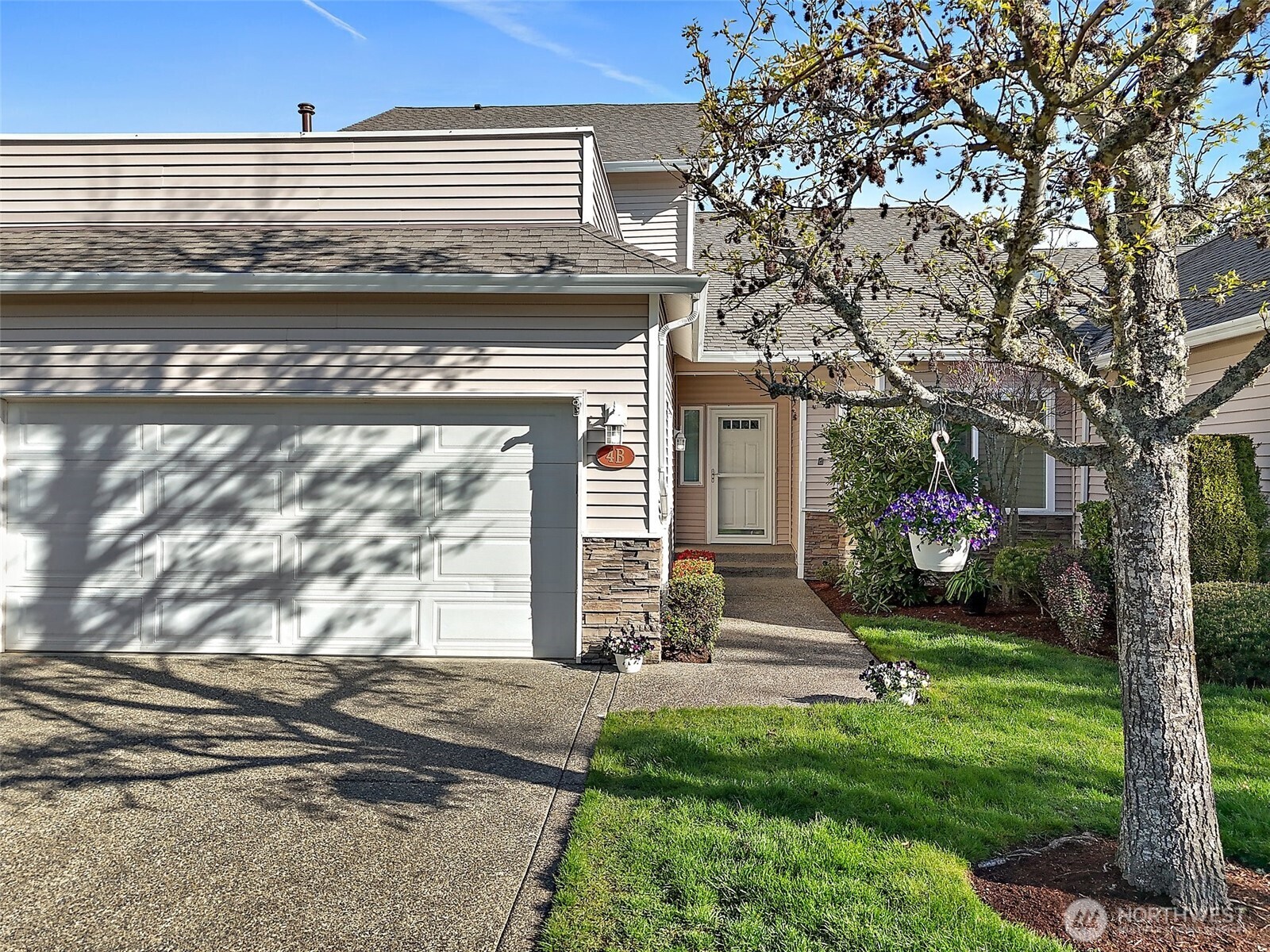 109 Lake Tapps | Bonney Lake Real Estate Listings Main Image