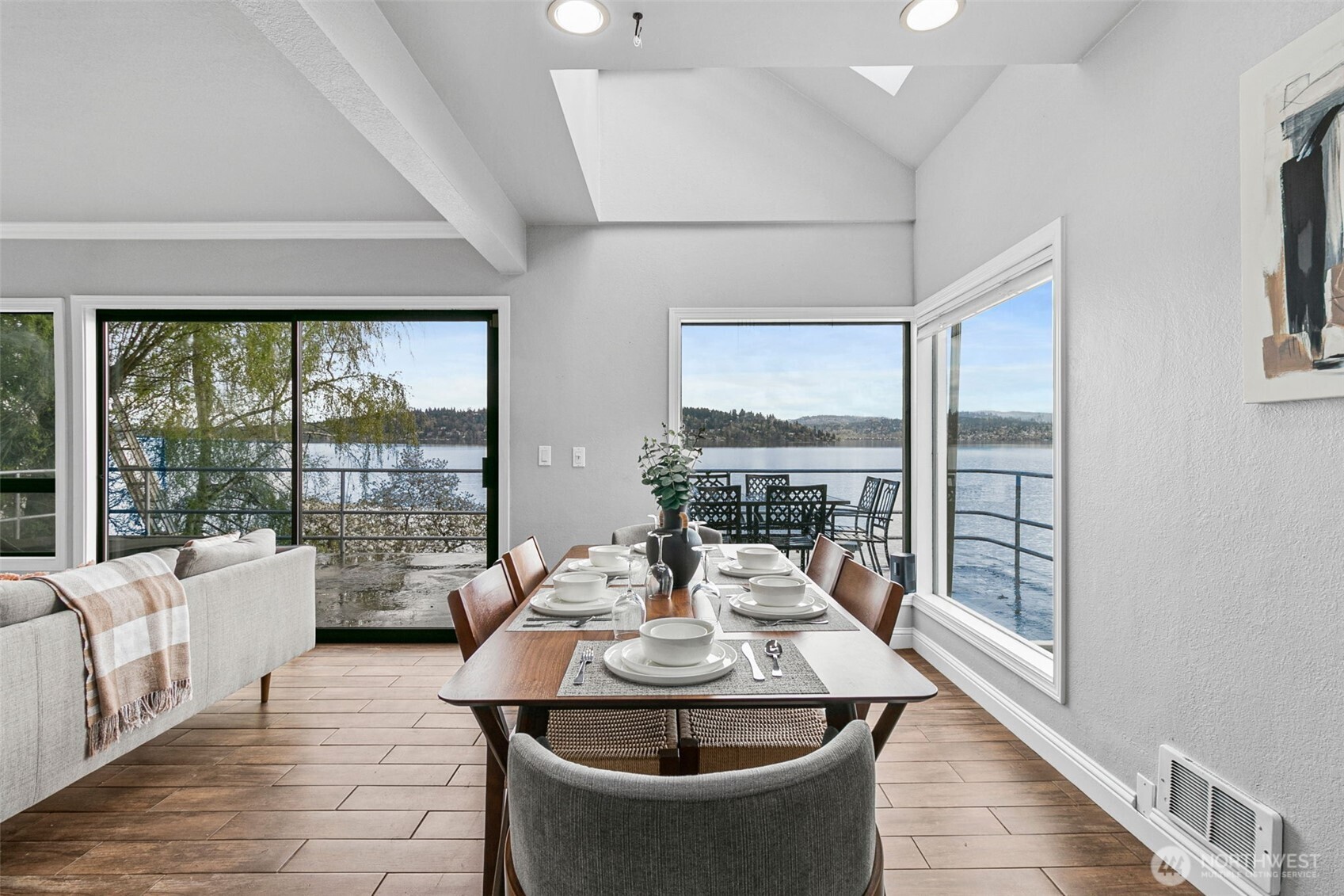 9750 Rainier Avenue Property Photo 3