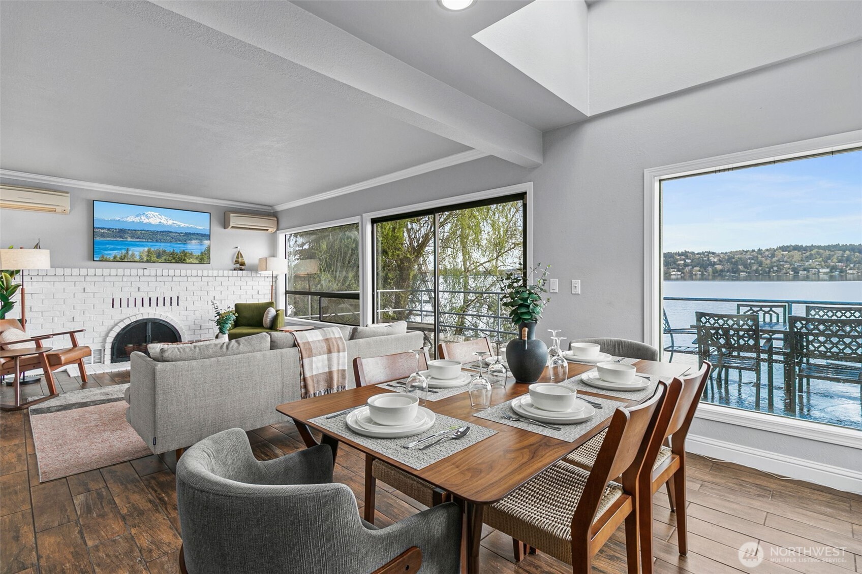 9750 Rainier Avenue Property Photo 4