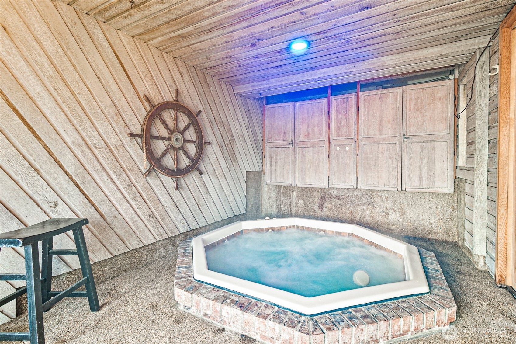 9750 Rainier Avenue Property Photo 8