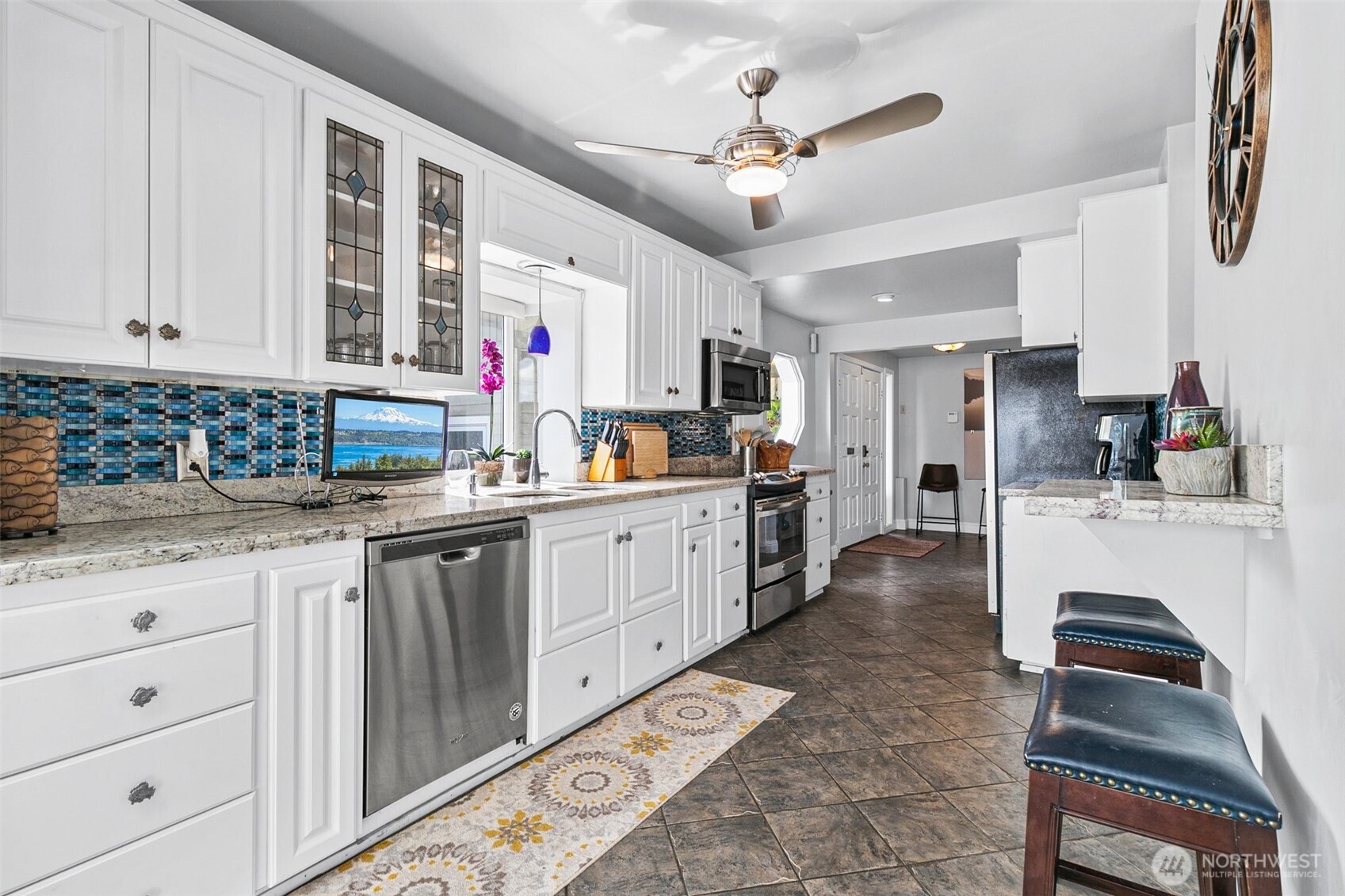 9750 Rainier Avenue Property Photo 12