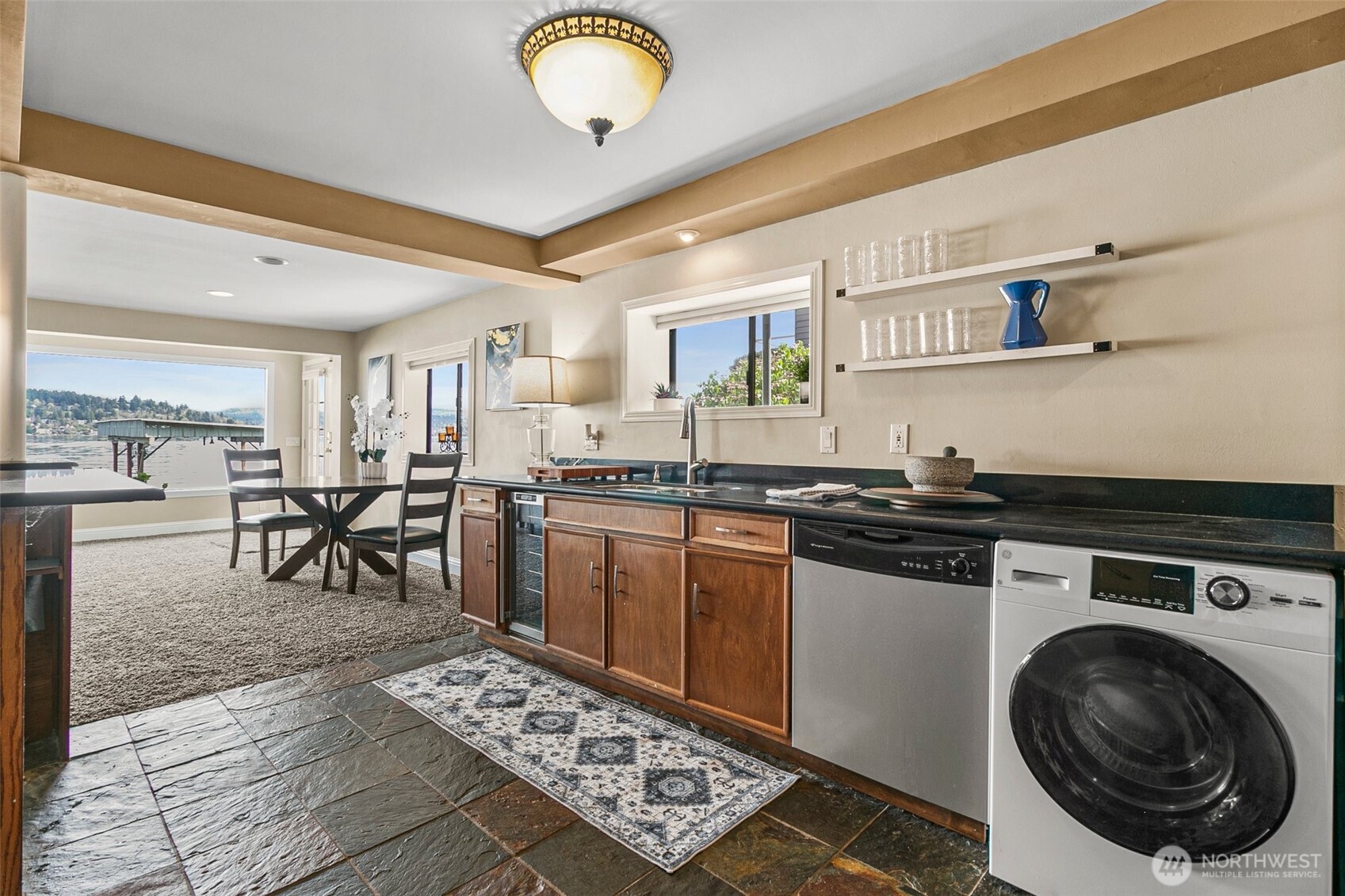 9750 Rainier Avenue Property Photo 28
