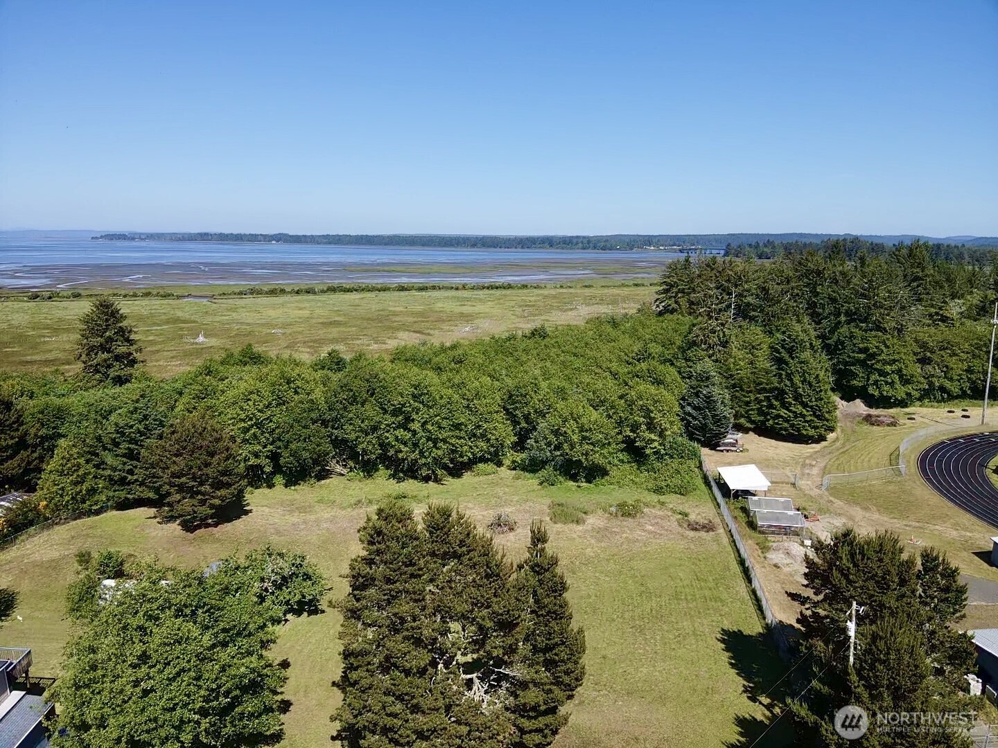 114 E Bayview Lane Property Photo 24