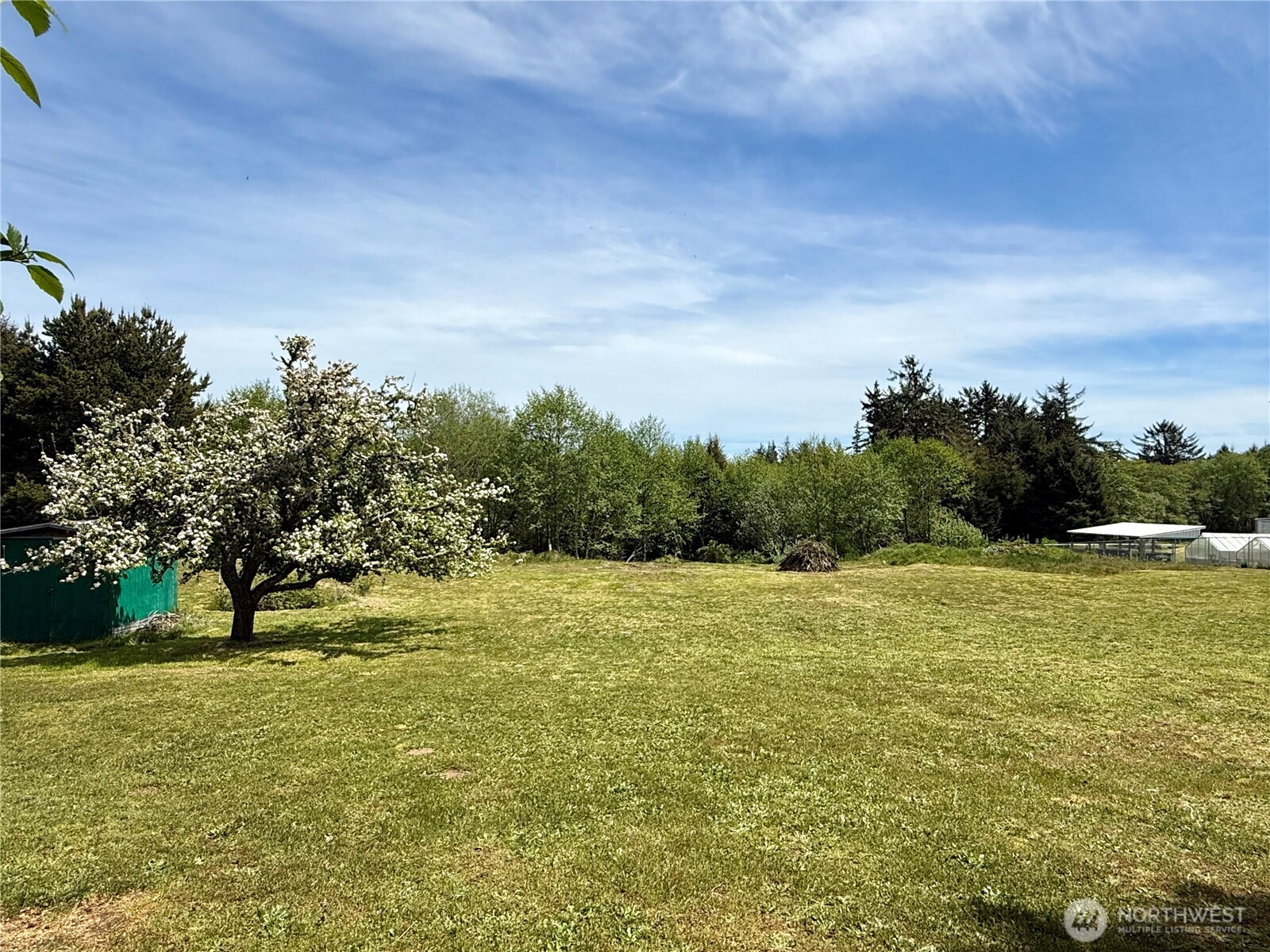 114 E Bayview Lane Property Photo 32