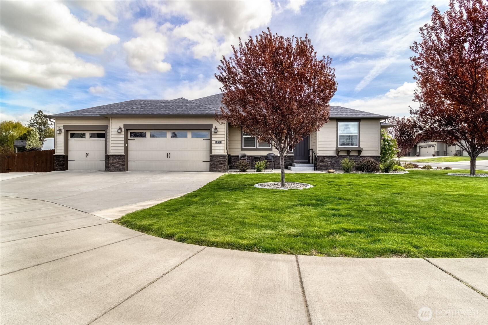 462 Brasswood Court Property Photo