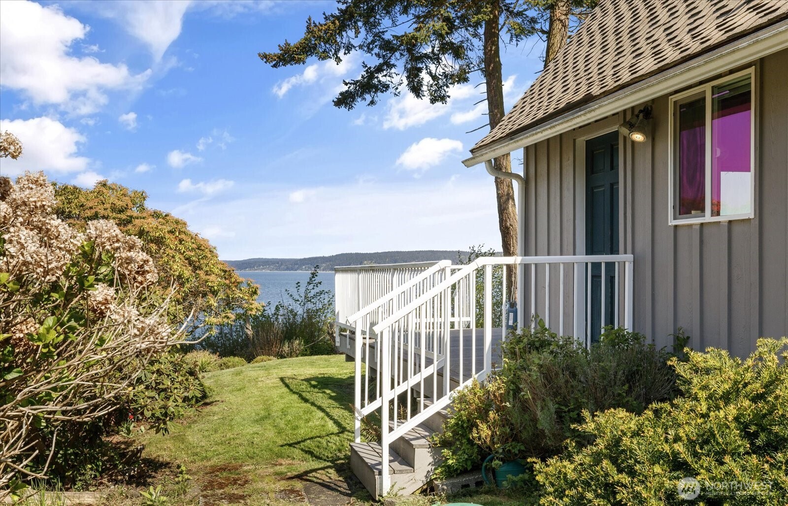 2963 Saratoga Road Property Photo 1