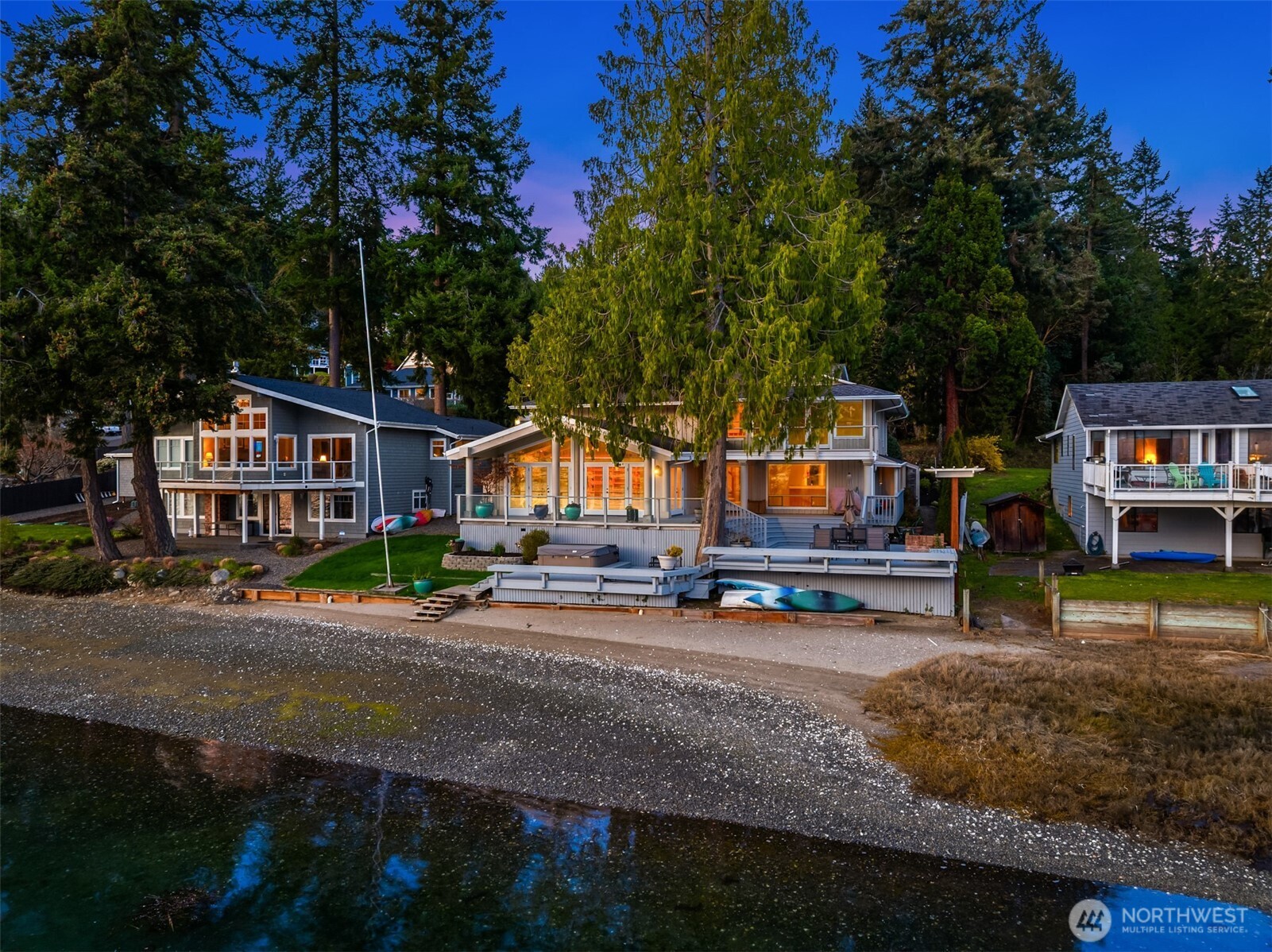 20593 Chief Sealth Drive Property Photo 1