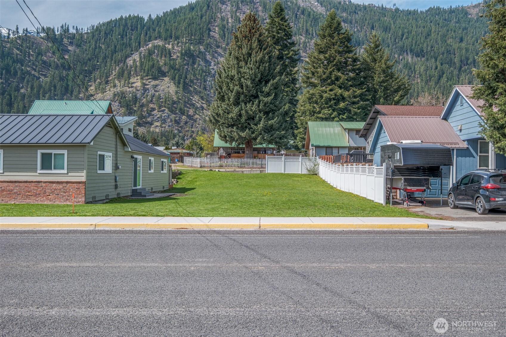 1 Ski Hill Drive Property Photo 1