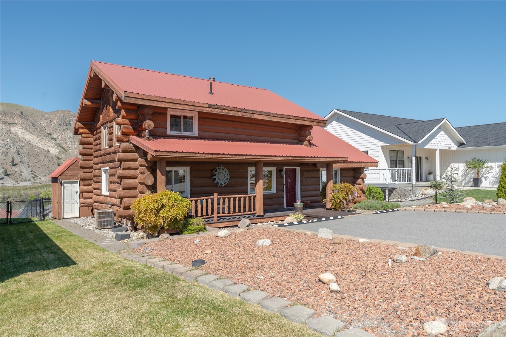 215 W Marine View Place