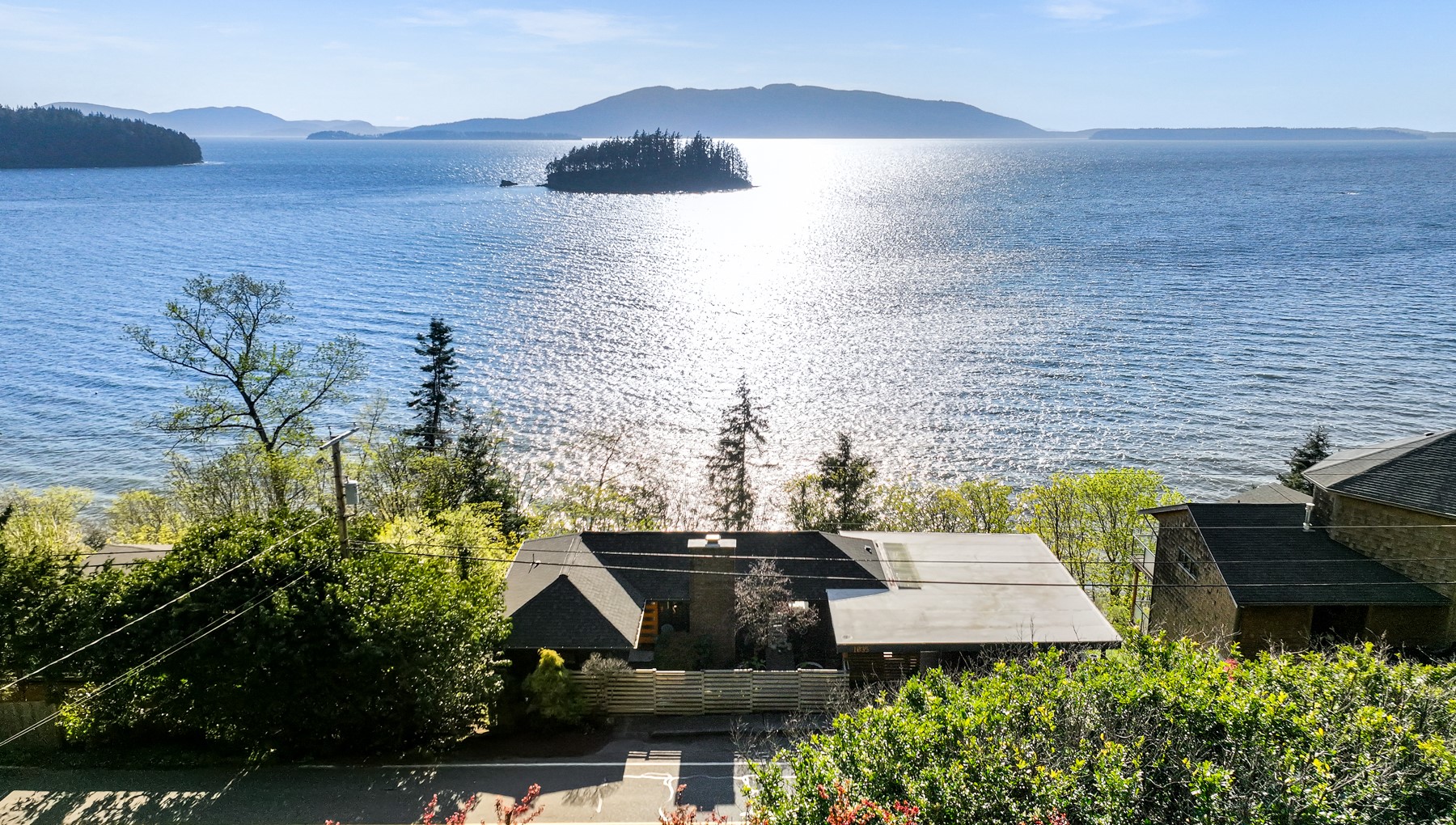 1035 Chuckanut Drive Property Photo