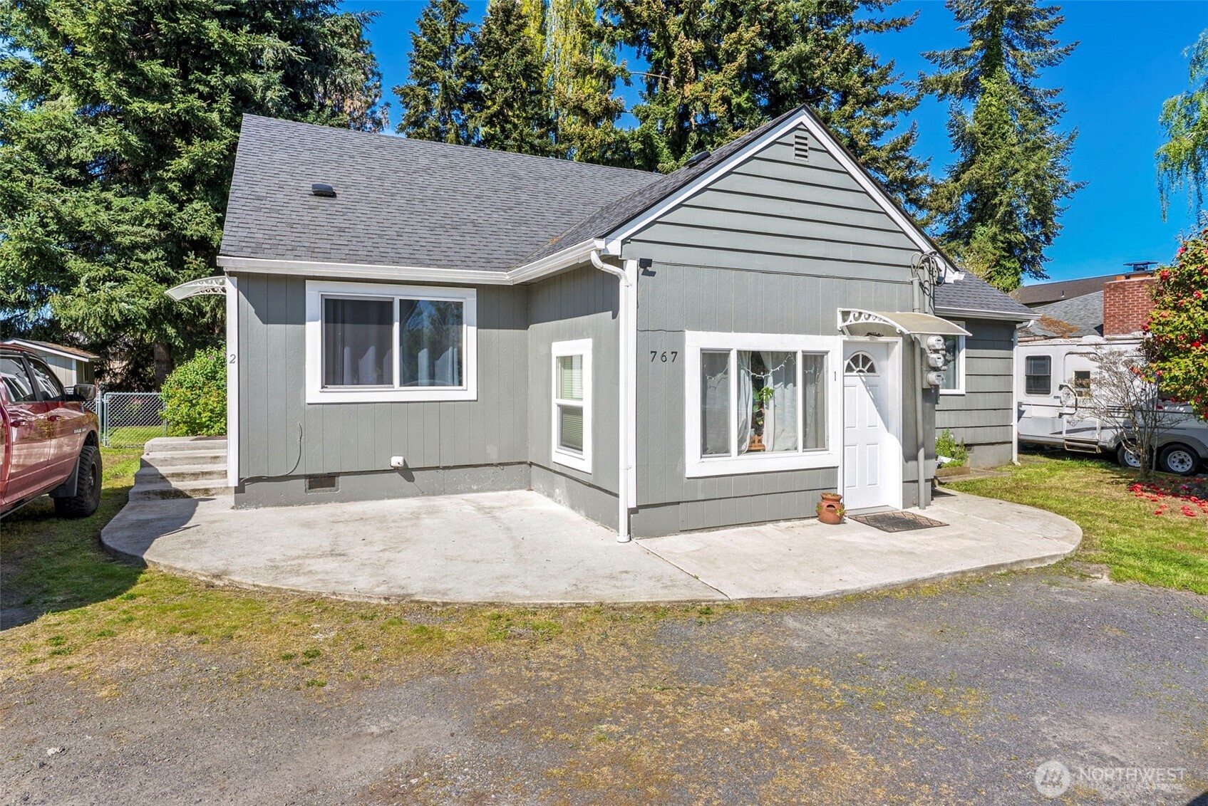 767 32nd Avenue Property Photo 1