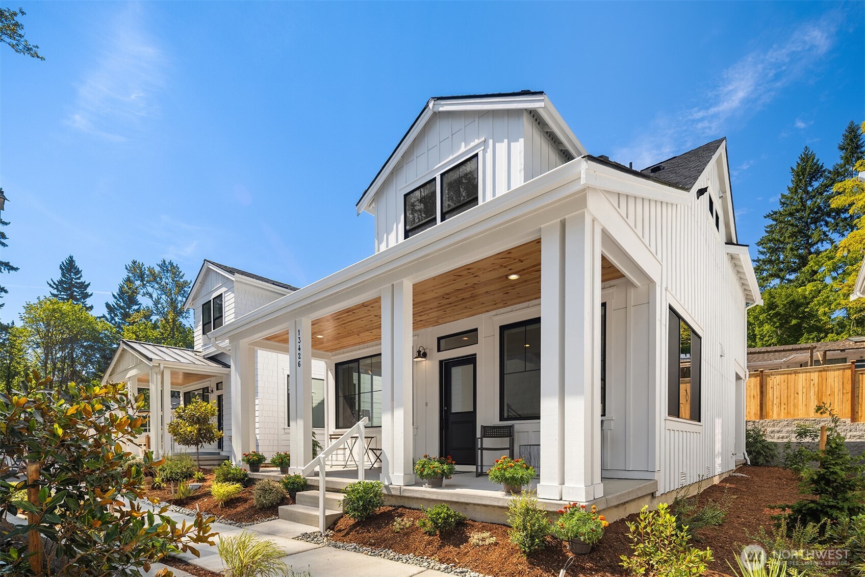 13426 (HS 2) NE 112th Place Property Photo 1