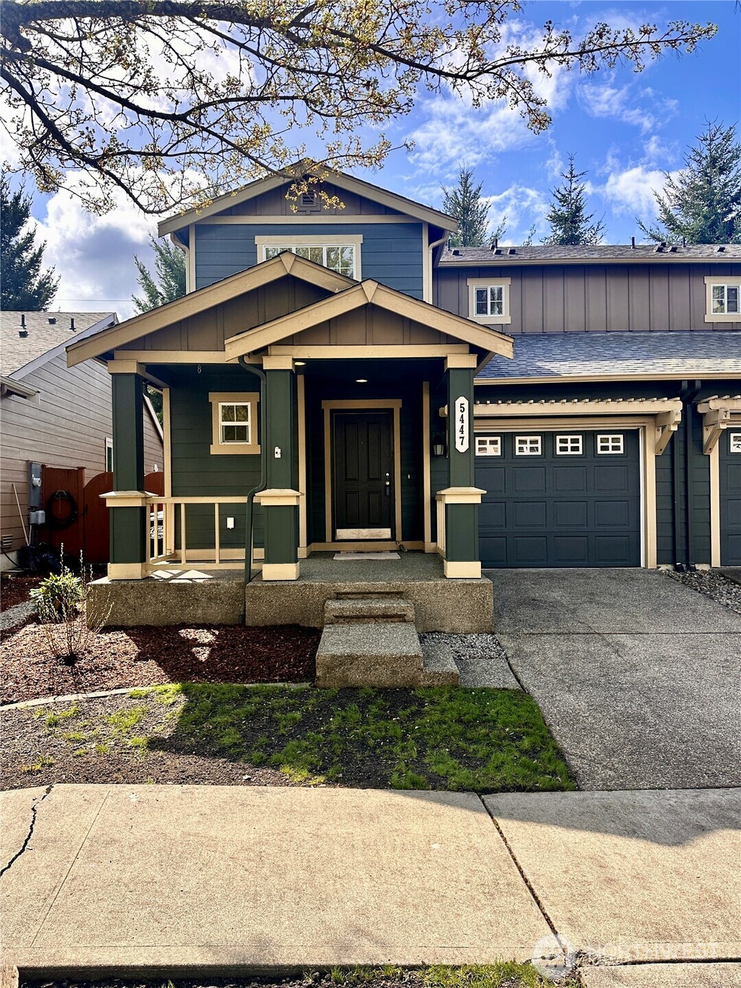 5447 57th Loop Property Photo 1