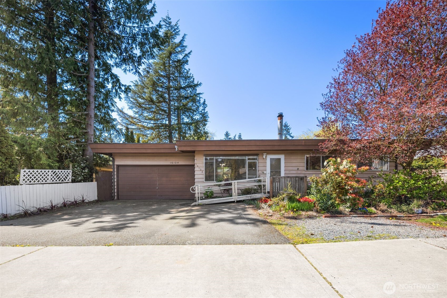 16104 52nd Ave Property Photo