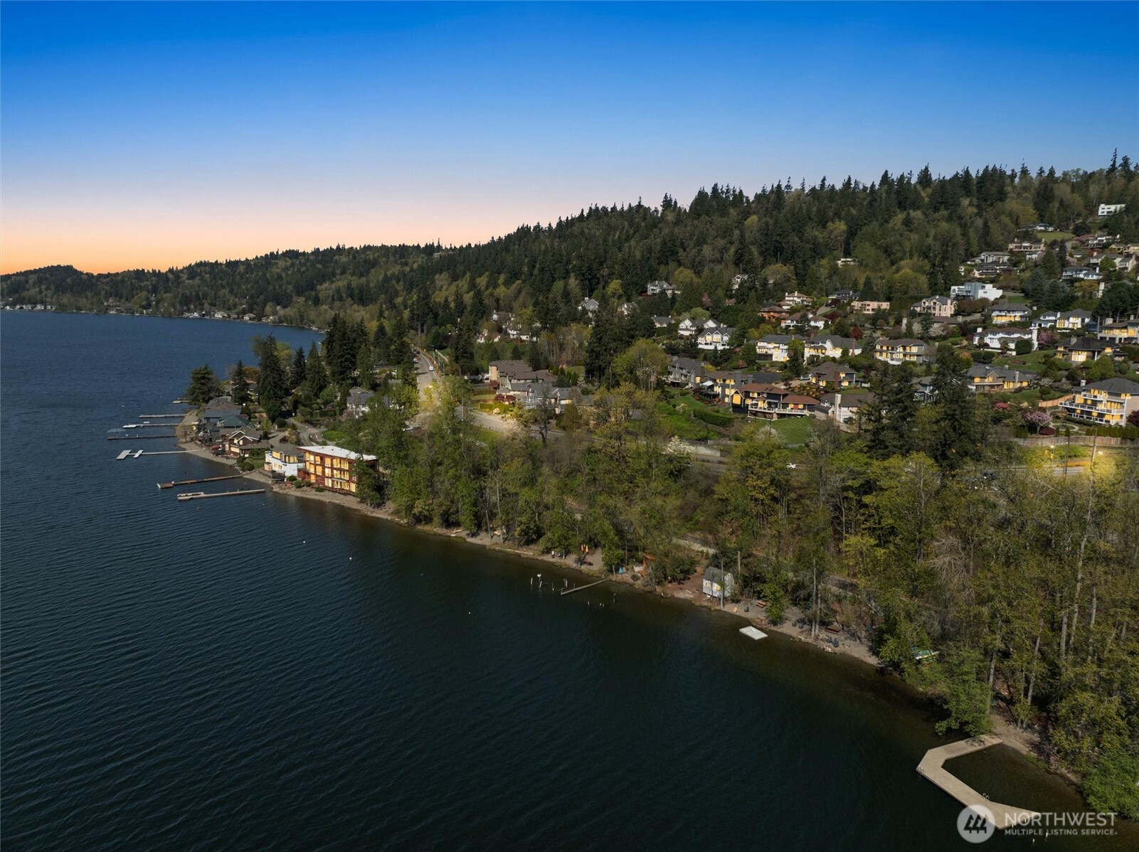 357530014 E Lake Sammamish Property Photo