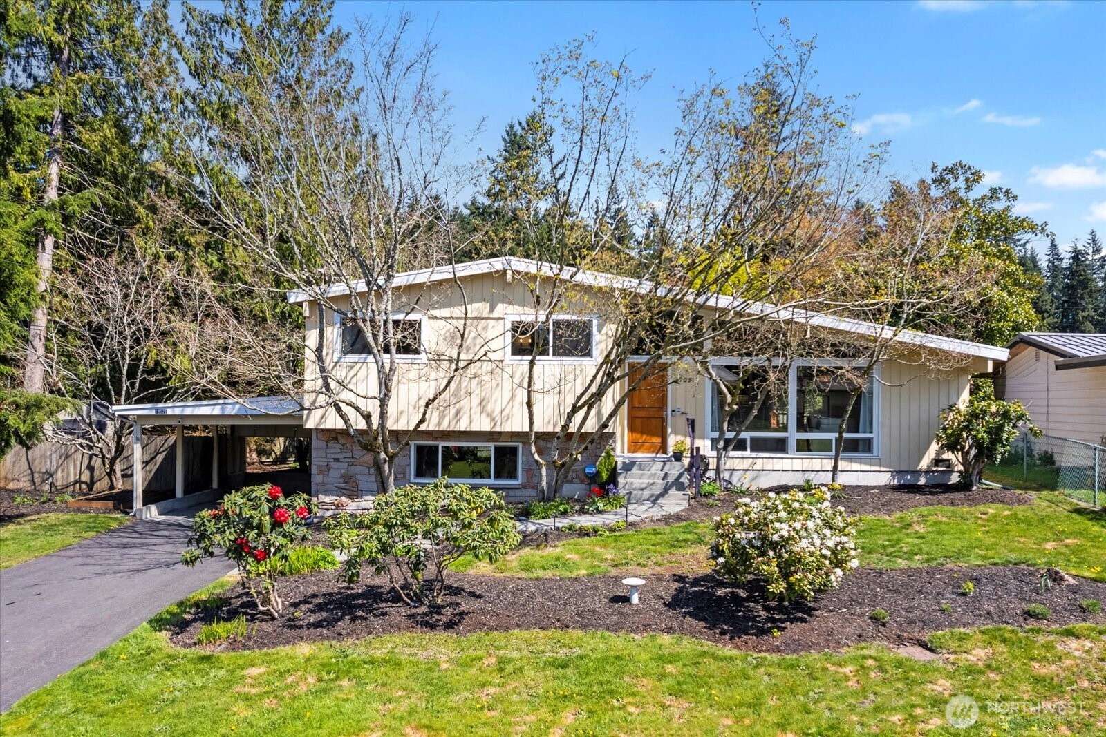 19021 Dellwood Drive Property Photo