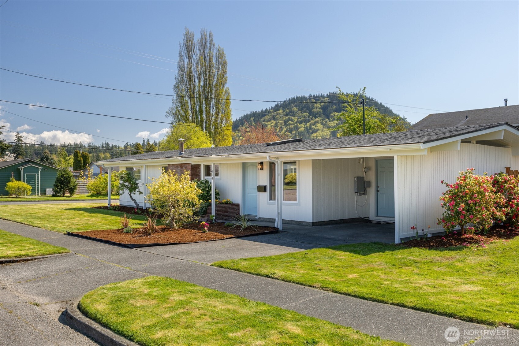 1418 Hillcrest Parkway Property Photo