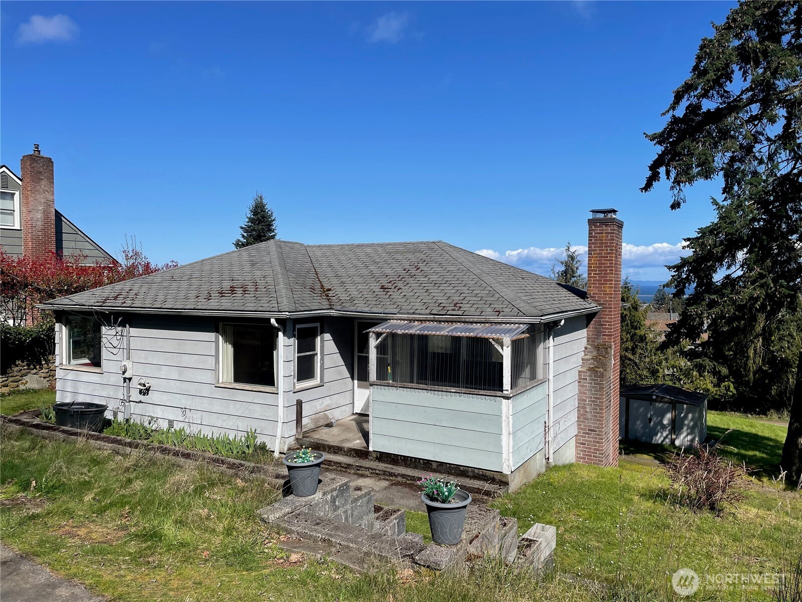 633 E Park Avenue Property Photo