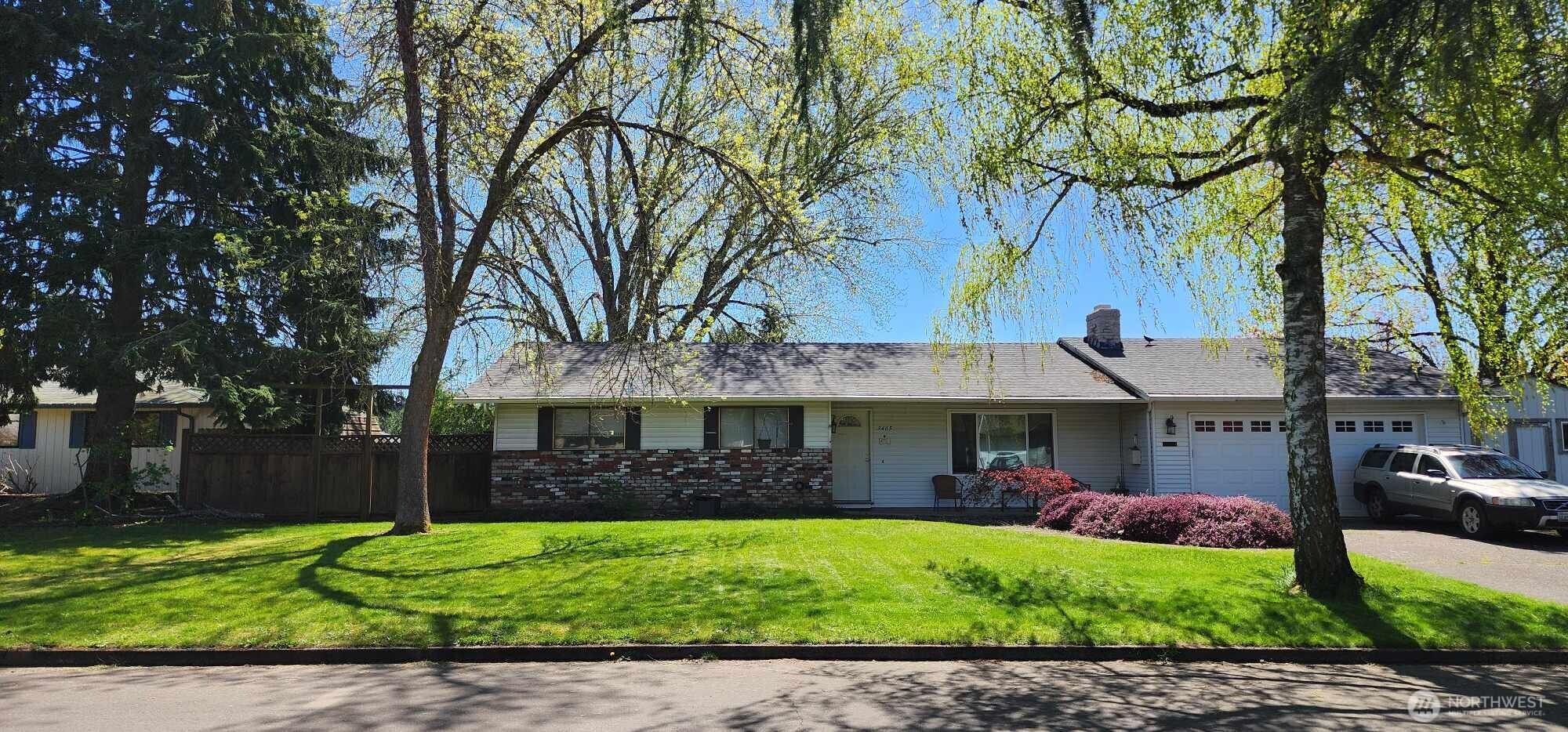 3605 Ne 38th Street Property Photo