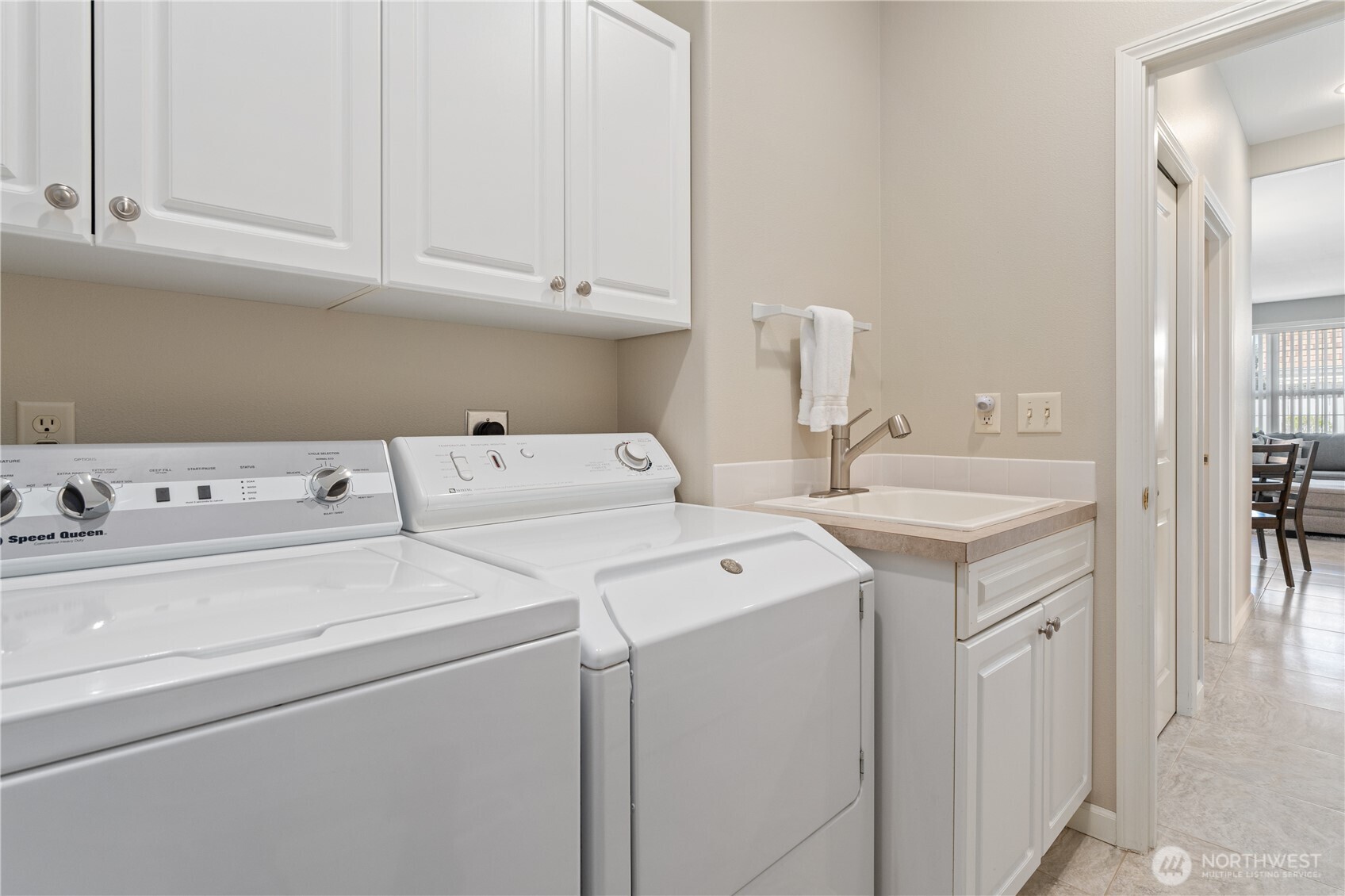 1494 Eastmont 56 Property Photo 25