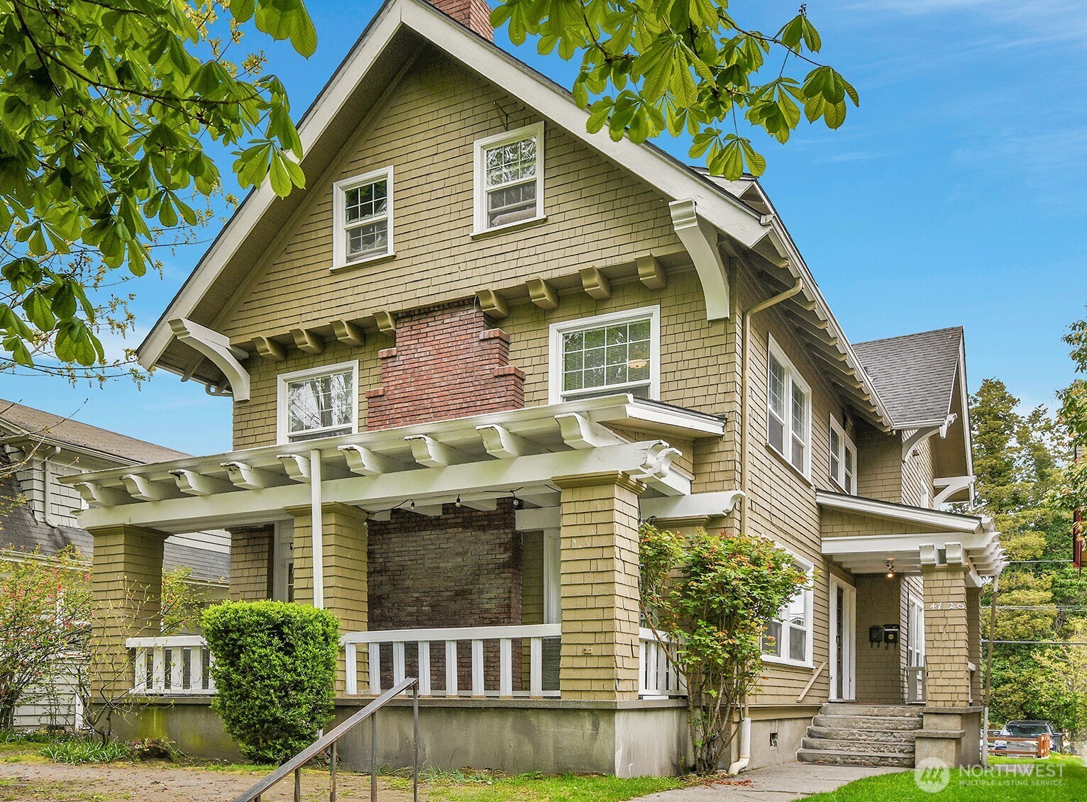 98105 Real Estate Listings Main Image